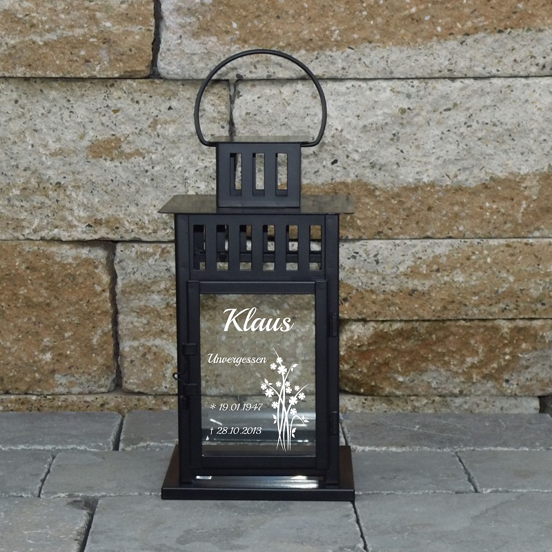 Personalisiertes Grablaterne Mit Gravur - Wetterfeste Friedhofslaterne 28cm Schwarz/Weiß